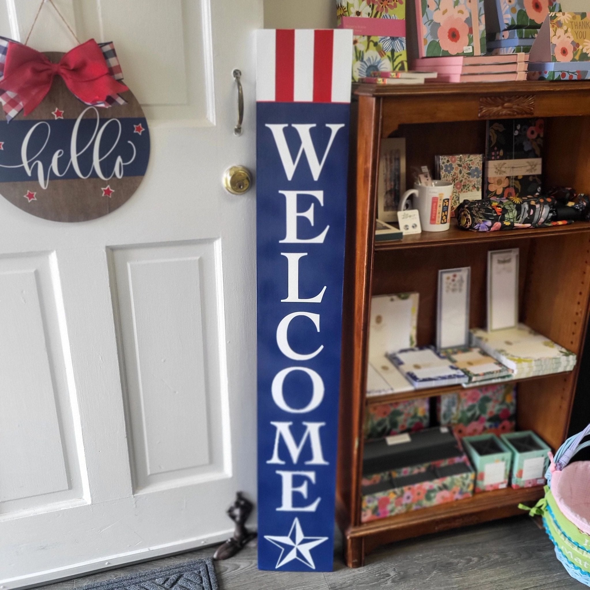 Welcome Vertical Porch Sign - Potpourri Gift Shop