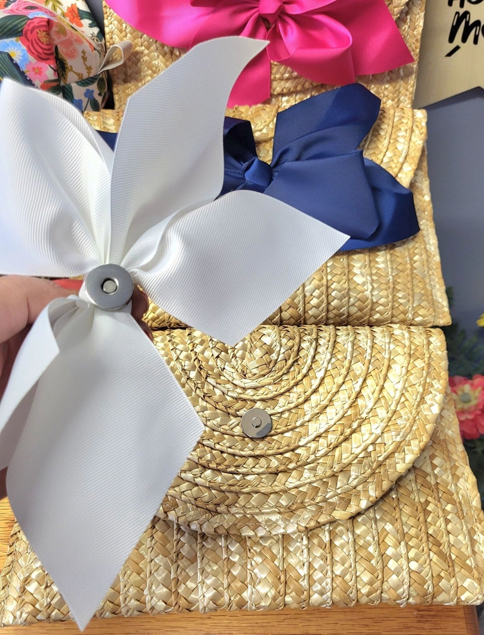 The Vineyard Straw Clutch with Interchangeable Bow - White. - Potpourri Gift Shop