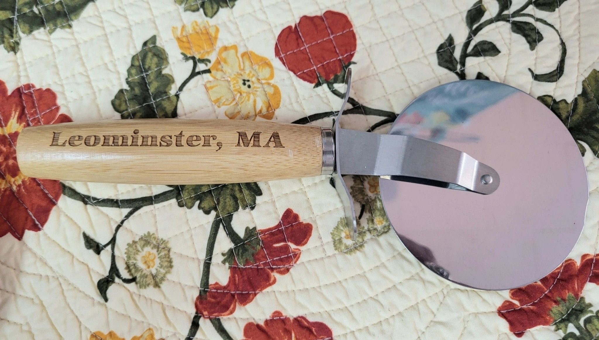 Leominster Engraved Bamboo Pizza Cutter - Potpourri Gift Shop