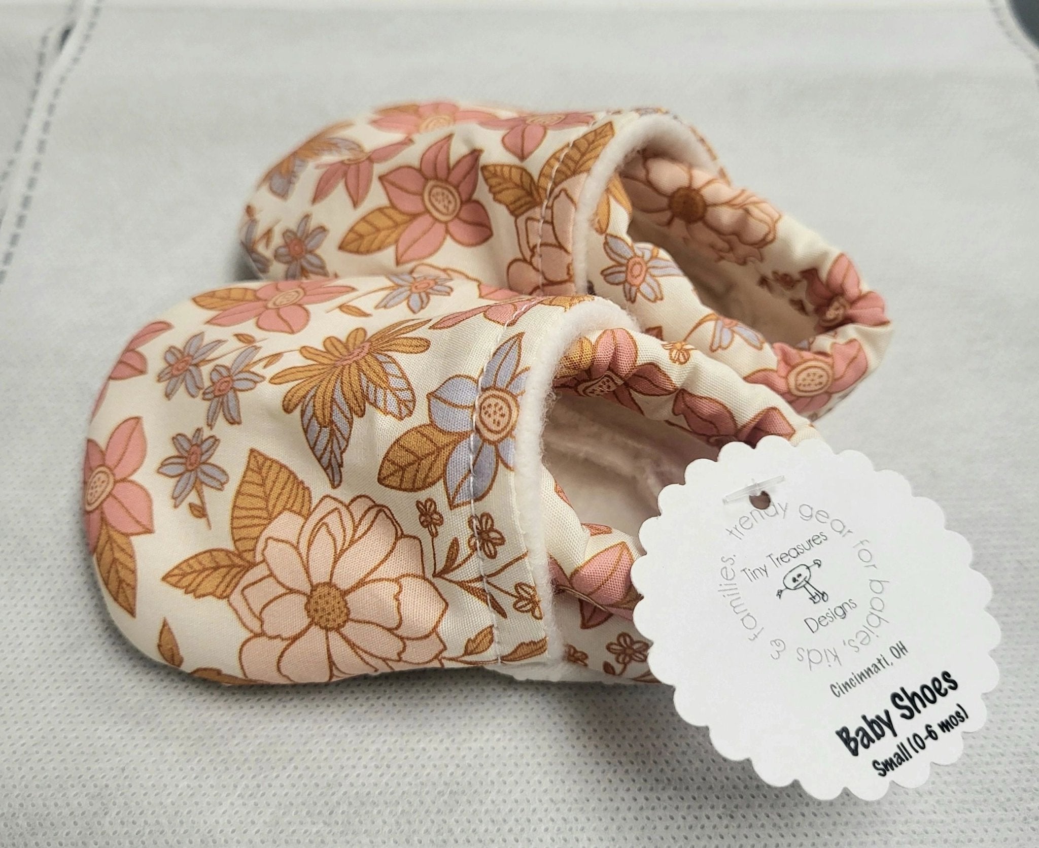 Cotton Baby Shoes in Retro Flowers 0 - 6 Mos. - Potpourri Gift Shop