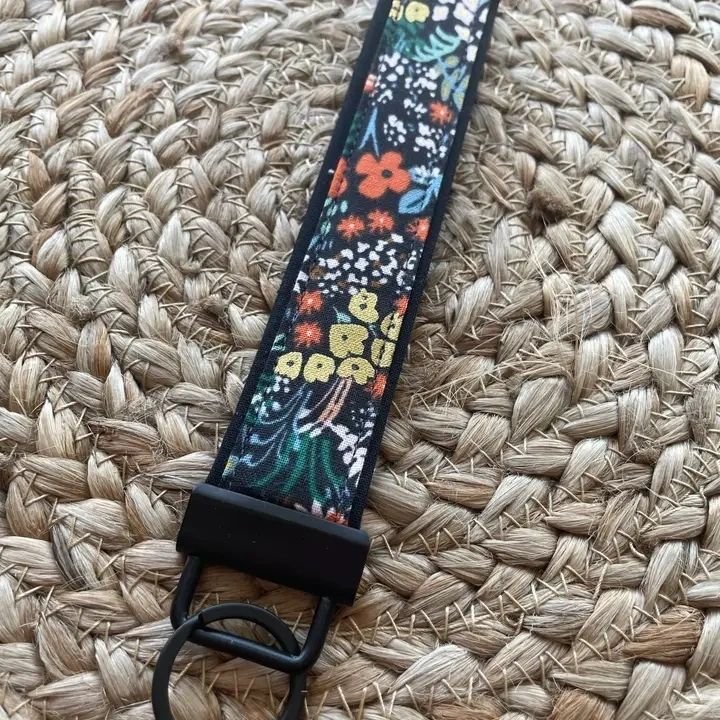 Black Metallic Floral Keychain Wristlet - Potpourri Gift Shop
