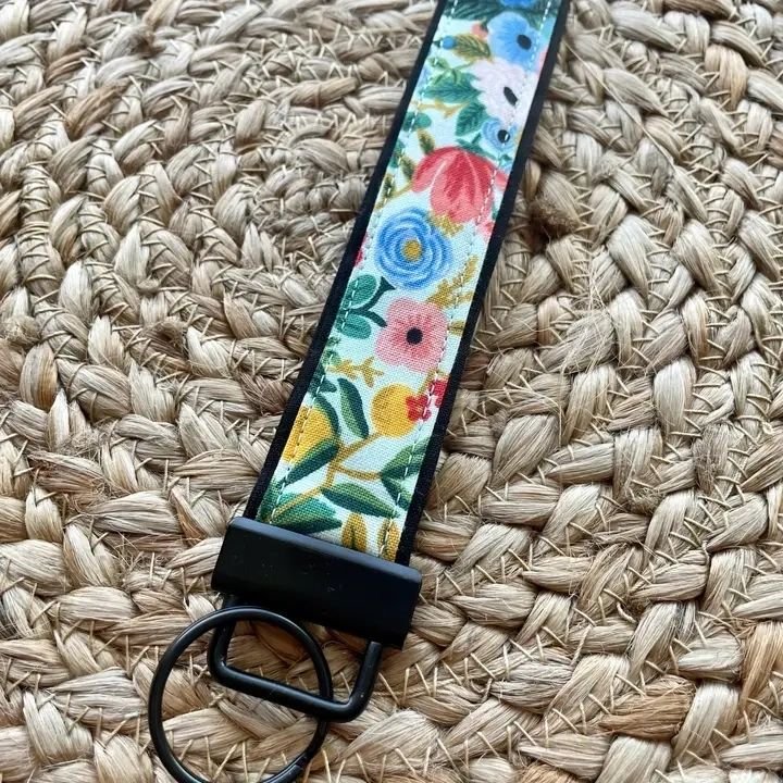 Bright Blue Wildflower Keychain Wristlet - Potpourri Gift Shop