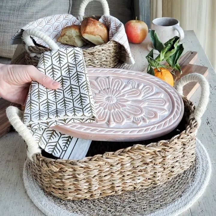 Bread Warmer & Wicker Basket - Flower Oval - Potpourri Gift Shop
